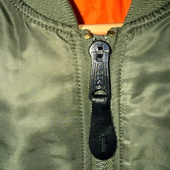 Alpha Industries Sage Green Bomber Jacket - Picture 8 of 13